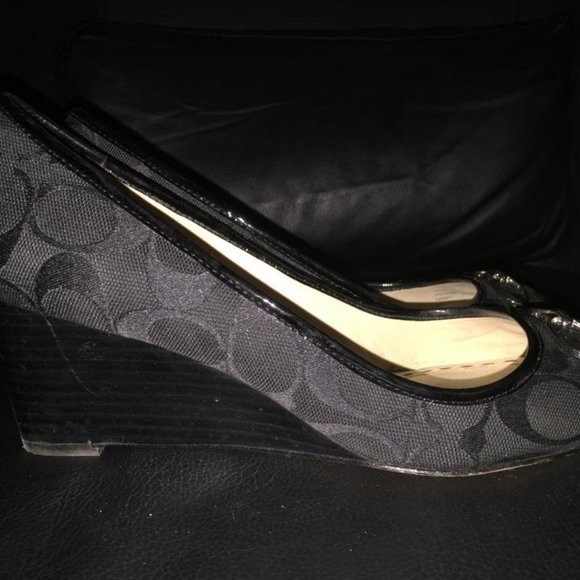 GENTLY USED Coach Black Wedges size 8.5M - Picture 2 of 6